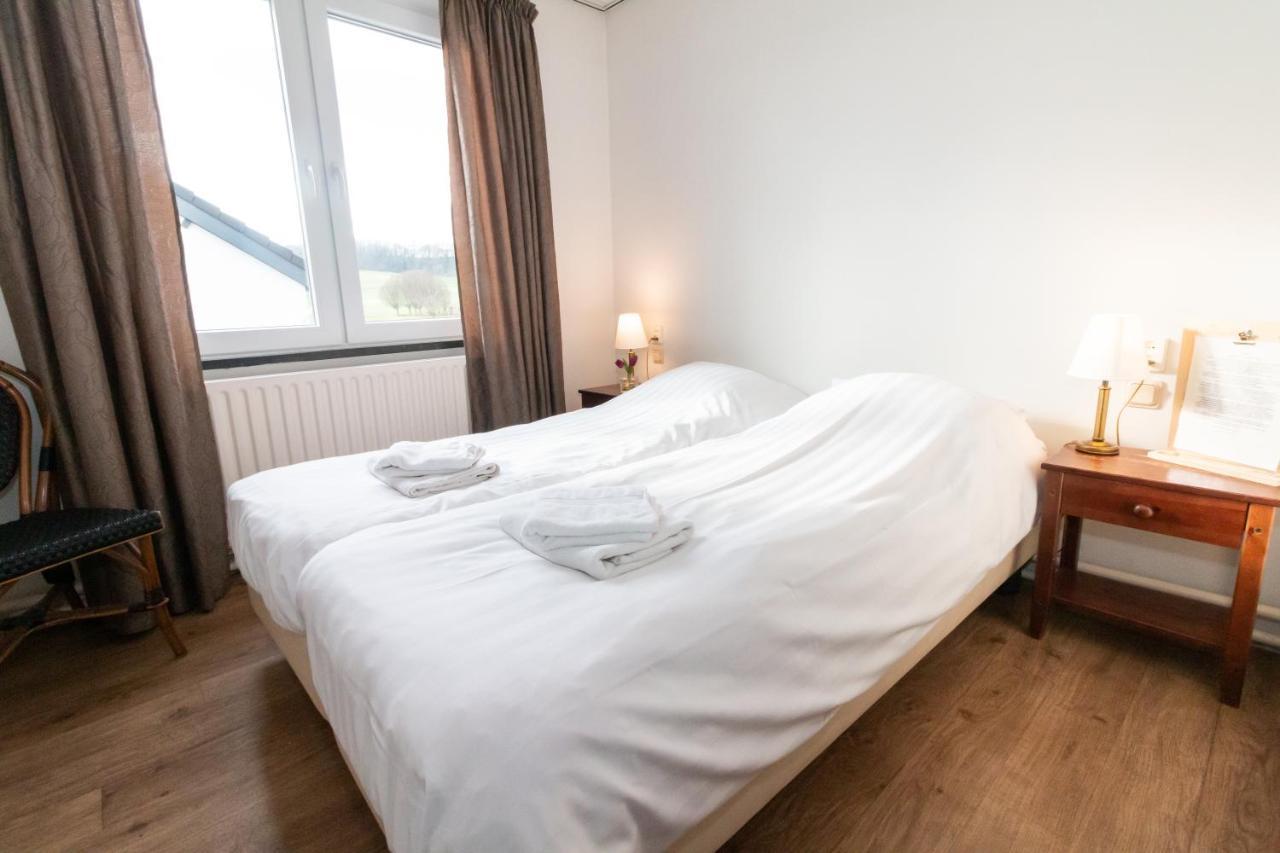 B&B Hotel Gasthoeve Het Valkennest Oud-Valkenburg Luaran gambar